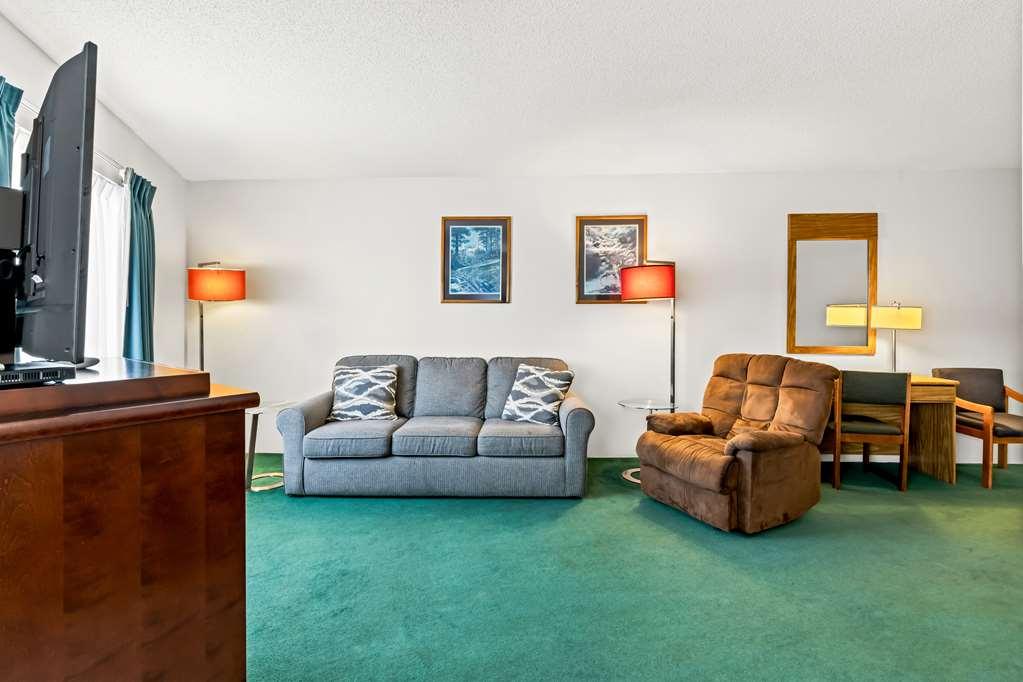 Americas Best Value Inn & Suites - Tahquamenon Country Newberry Δωμάτιο φωτογραφία