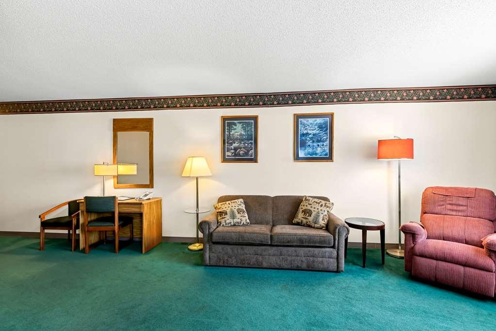 Americas Best Value Inn & Suites - Tahquamenon Country Newberry Δωμάτιο φωτογραφία