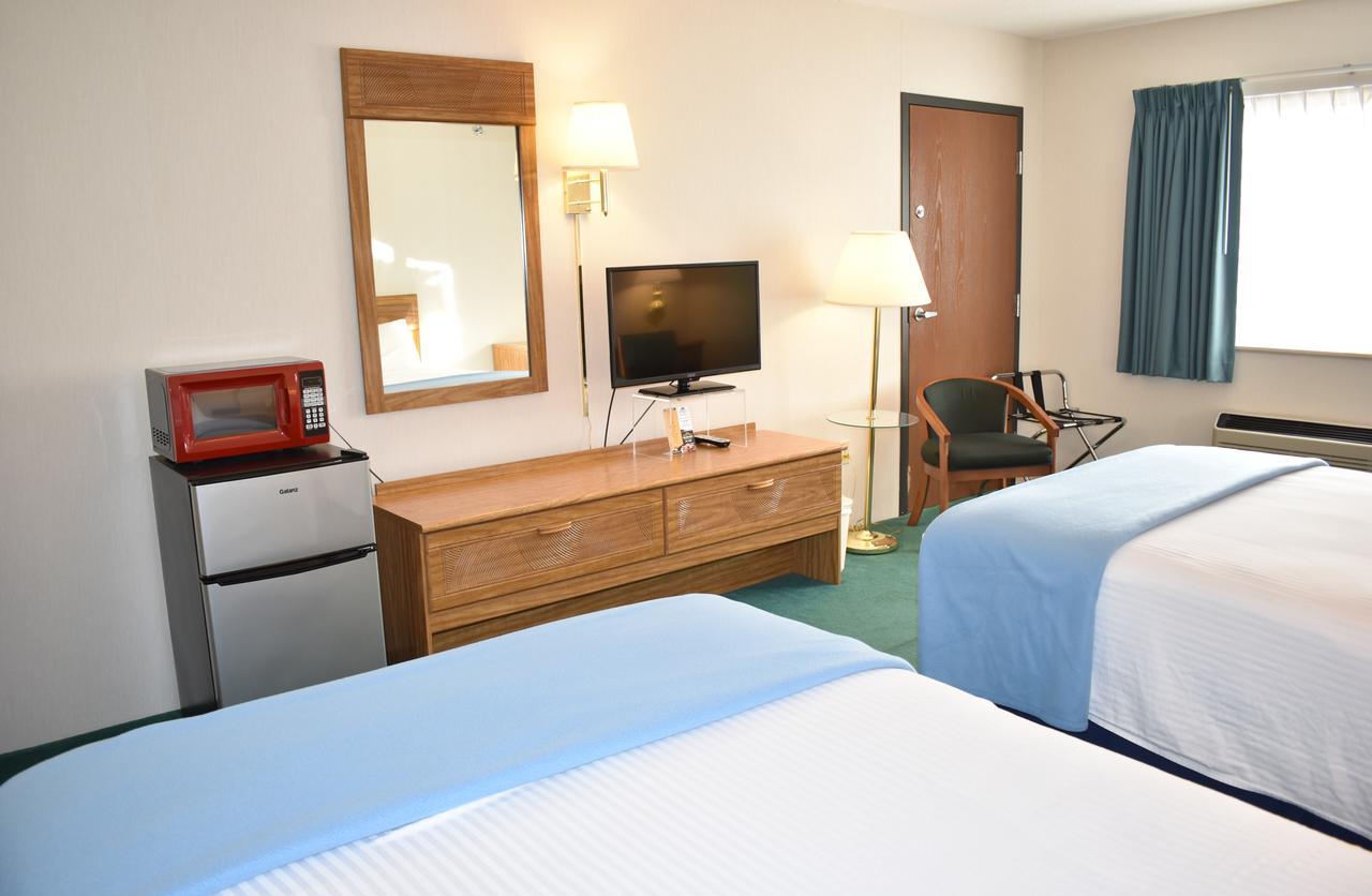 Americas Best Value Inn & Suites - Tahquamenon Country Newberry Εξωτερικό φωτογραφία