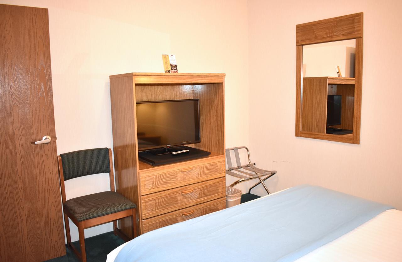 Americas Best Value Inn & Suites - Tahquamenon Country Newberry Εξωτερικό φωτογραφία
